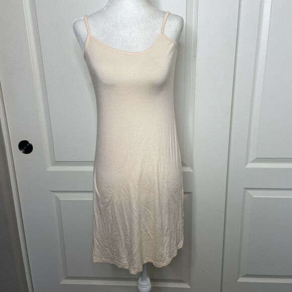 AmyLynn Camisole Chemise Nightgown Peach Beige Size Medium - Picture 8 of 8